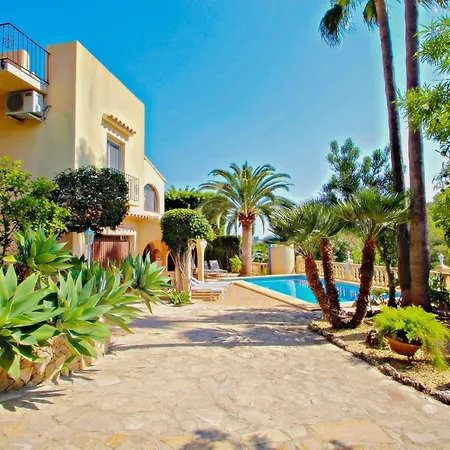 Sola - Pretty With Garden And Private Pool In *